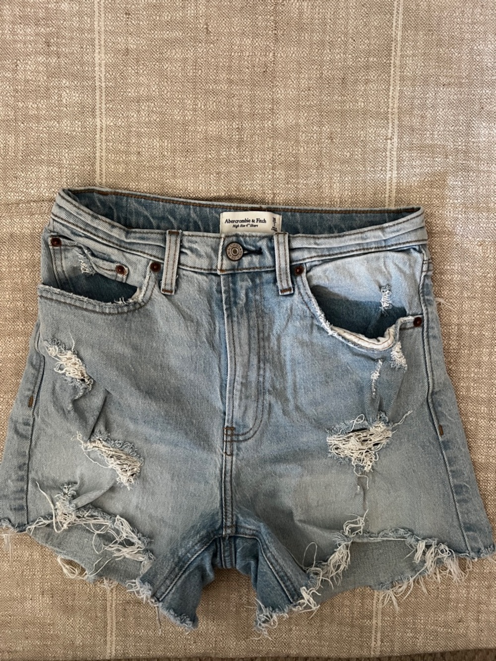 Abercrombie & Fitch High Rise 4” Short
